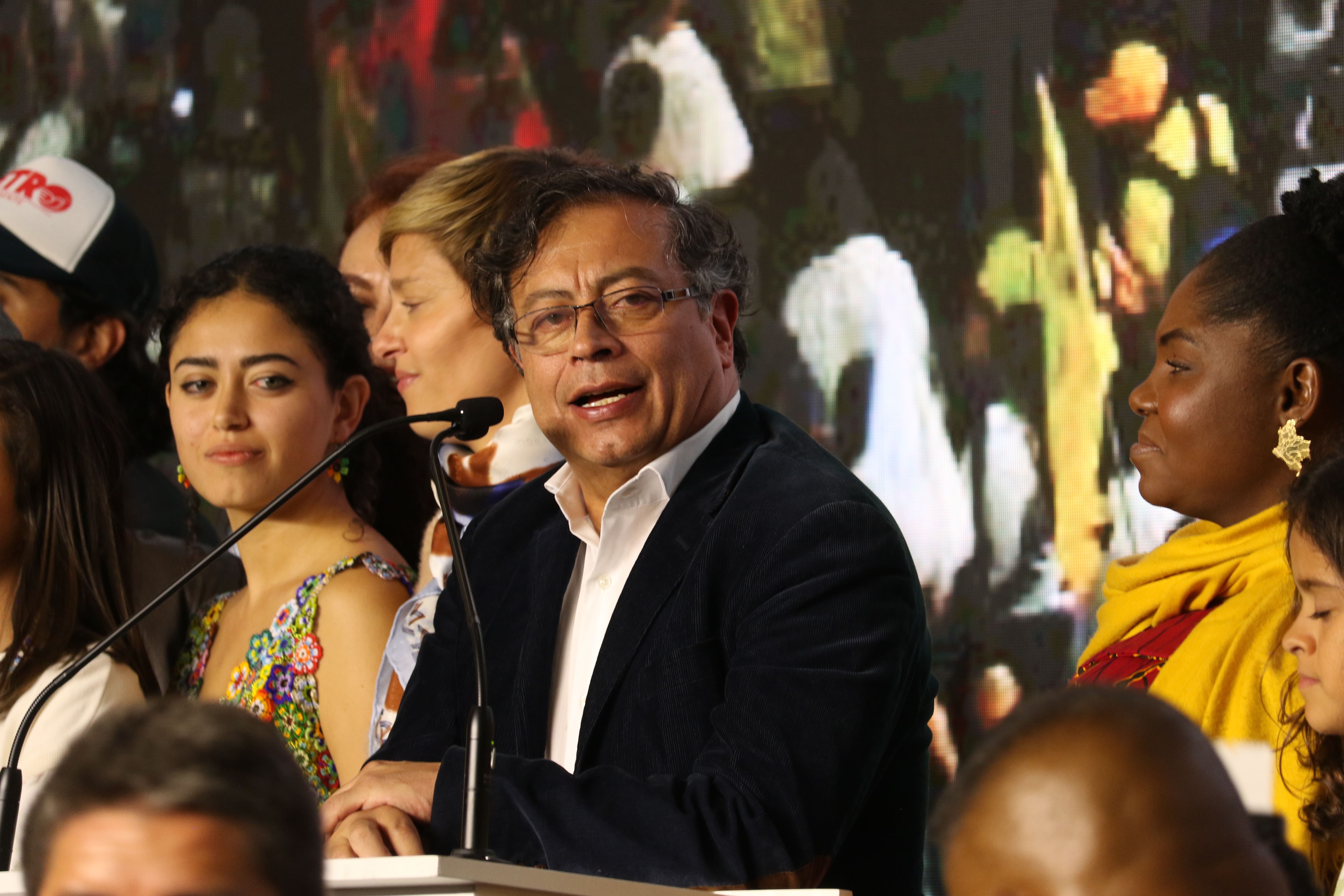 Presidente Gustavo Petro Llama A Un Di Logo Nacional Laud